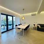 וילה Casa Noastra De La Mare Năvodari