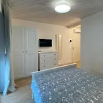 Casa Noastra De La Mare Нэводари