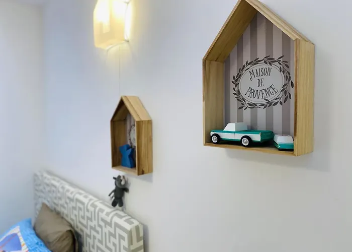 Casa Noastra De La Mare